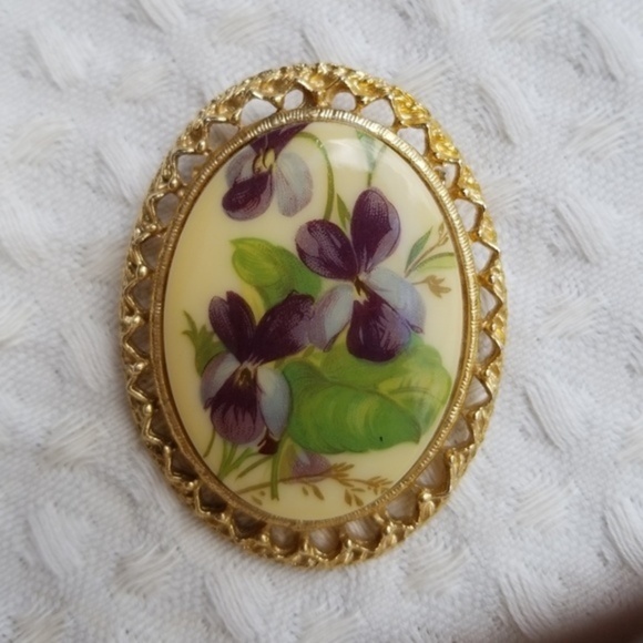 Vintage porcelain violets brooch - Picture 2 of 6